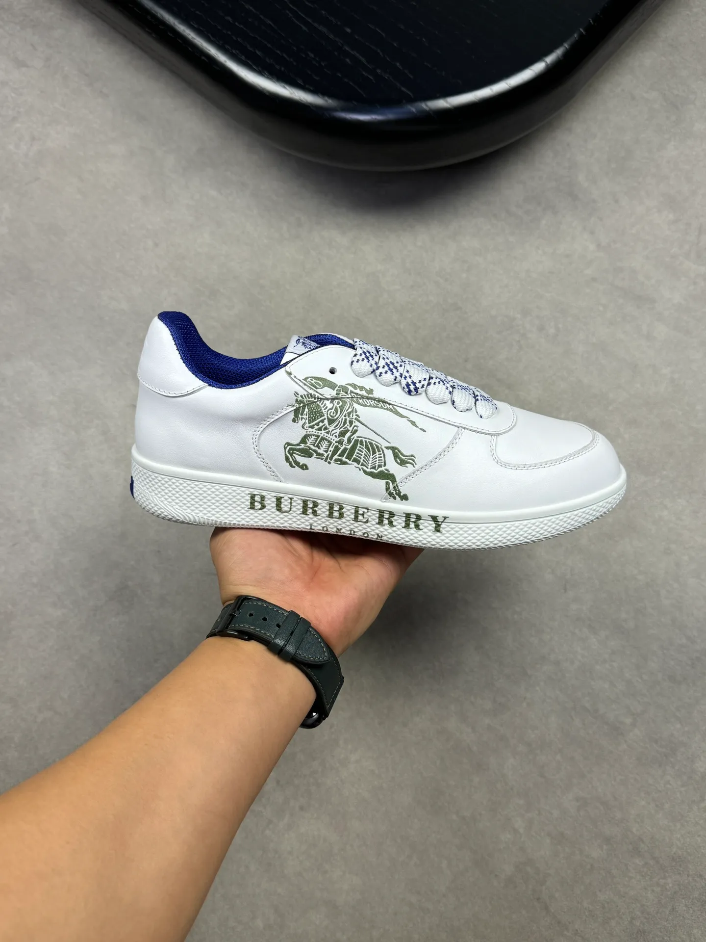 p420💰Men's shoes [BURBERRY] Burberry - High-end quality original order 🔍🔍🔍 - Upper: imported 🔝 Napa calfskin, 3D color printed brand totem on shoe body, tongue brand cloth label, heel air-pressure brand totem - Inner: canvas lining, feet; water-dyed cowhide - Outsole: ultra-light TPR rubber; two-color molded outsole -Ultra-high quality control and fine workmanship: outstanding (high-end, extravagance, grade) -Size: 38-44 (45, 46, can be customized)
